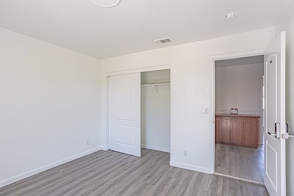 Unfurnished Room 8 · bedroom